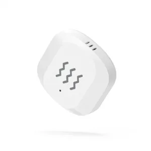 WOOX smart vibrasjonssensor i hvitt, kompakt firkantet design for sikkerhet i smarthjemmet