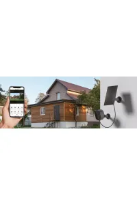 WOOX smart trådlöst kamerakit för utomhusbruk med solpanel, visat monterat bredvid ett hus och på en smarttelefonskärm.